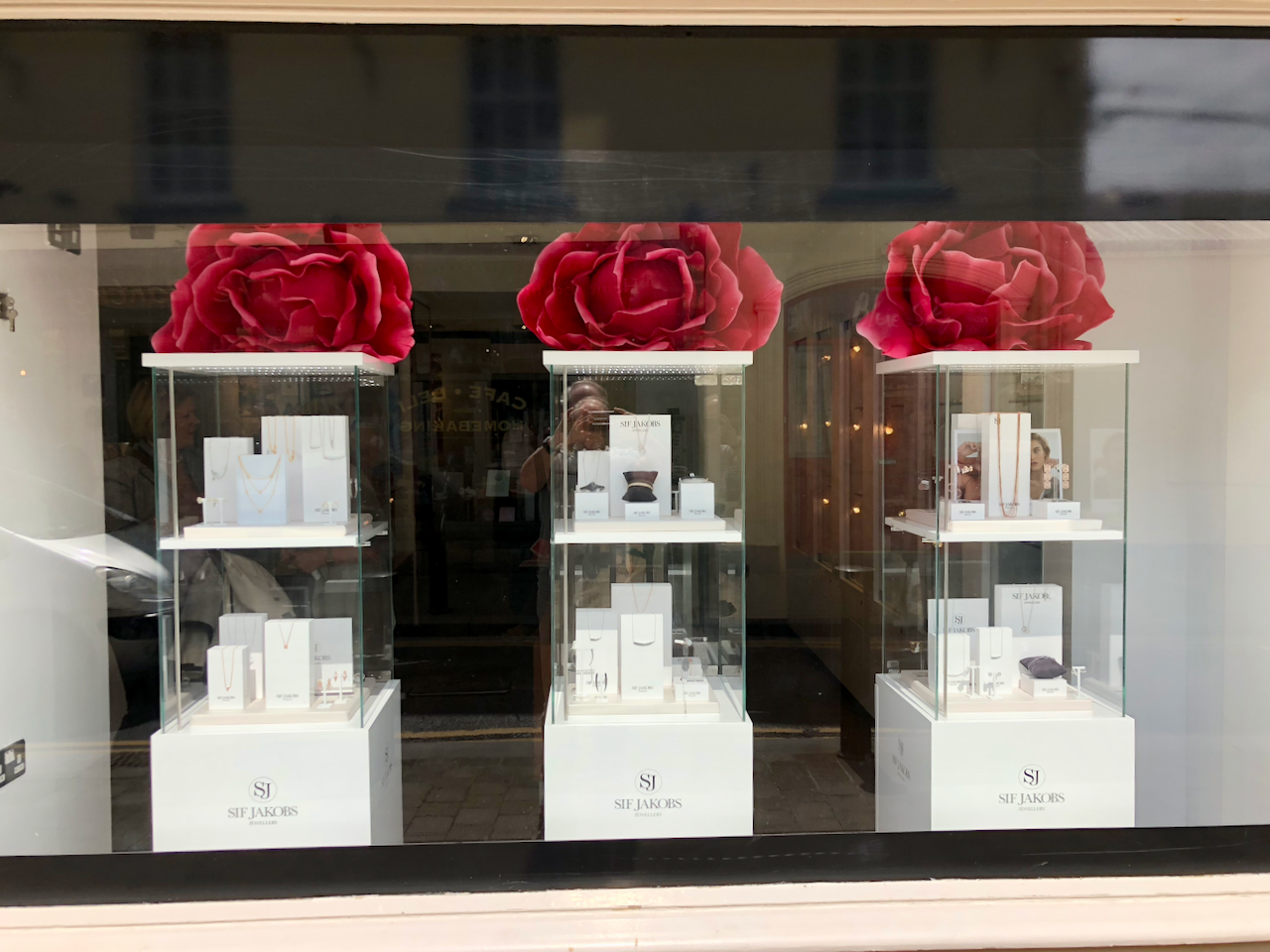 The Best Way To Create Window Displays That Turn Heads And Drive