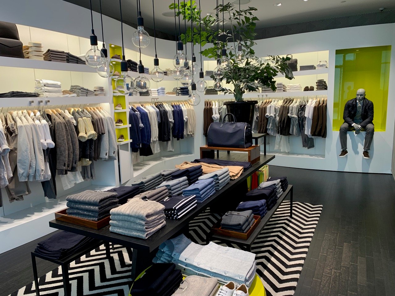 Boutique Store Design & Fashion Shop Interior Design, Retail Store Layout  Design and Planning Supply